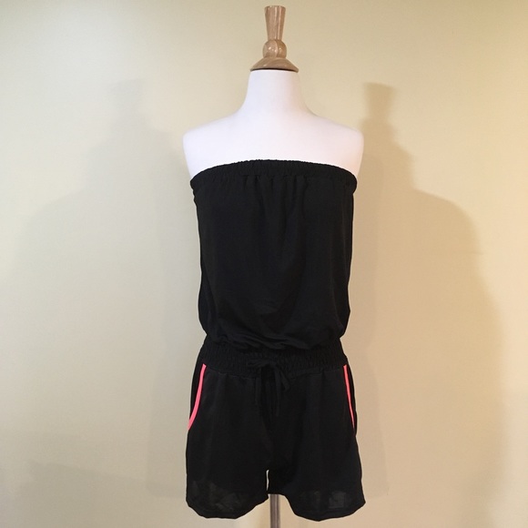 Strapless Smocked Jersey Romper w Pockets - Picture 4 of 6